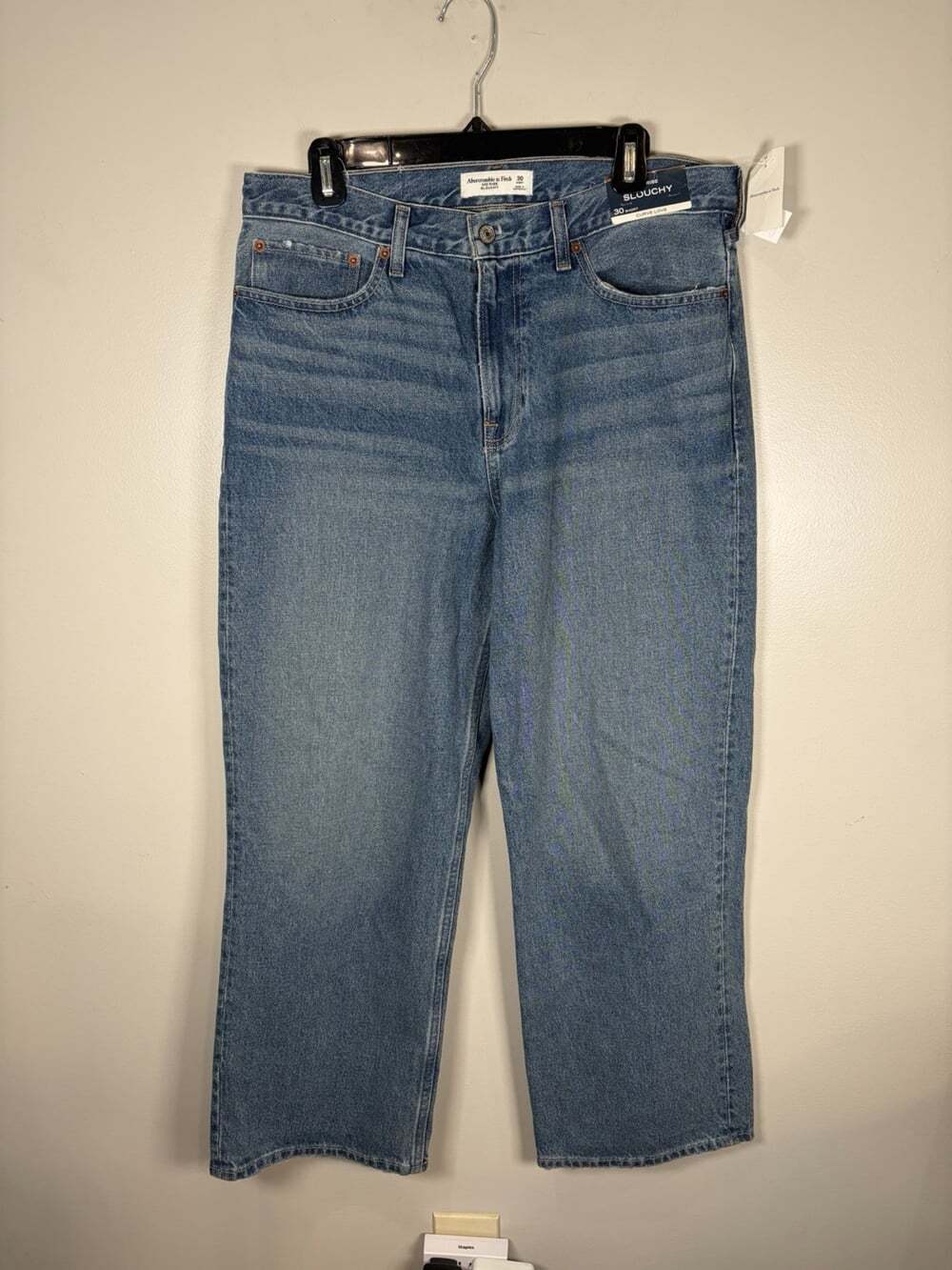 Abercrombie & Fitch Mid Rise Slouchy Jeans Size 30 Curve Love NWT Dark Wash